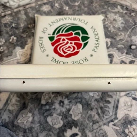 Rose Bowl Tournament of Roses Seat Cushions - Picture 5 of 15